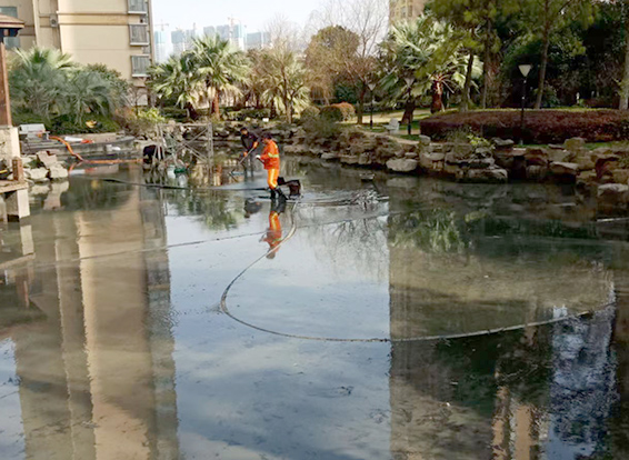 运河景观池淤泥清理